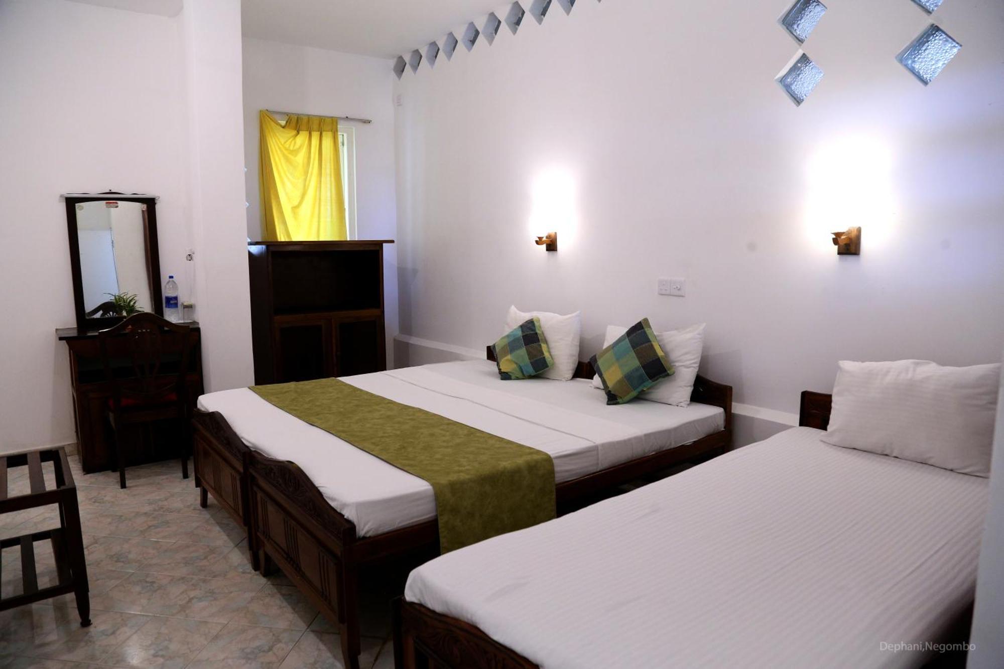 Dephani Beach Hotel Негомбо Экстерьер фото