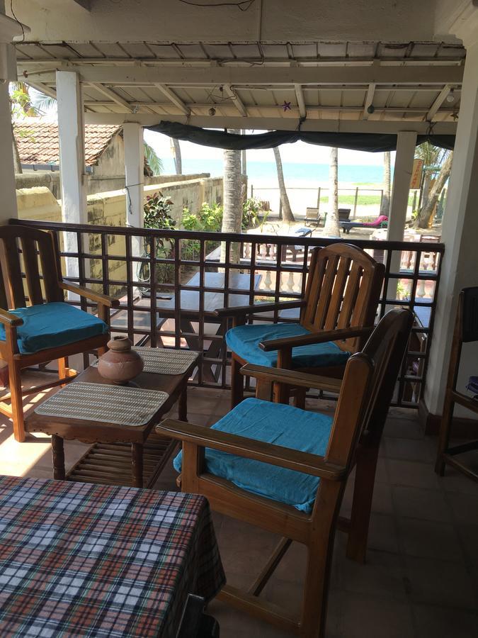 Dephani Beach Hotel Негомбо Экстерьер фото