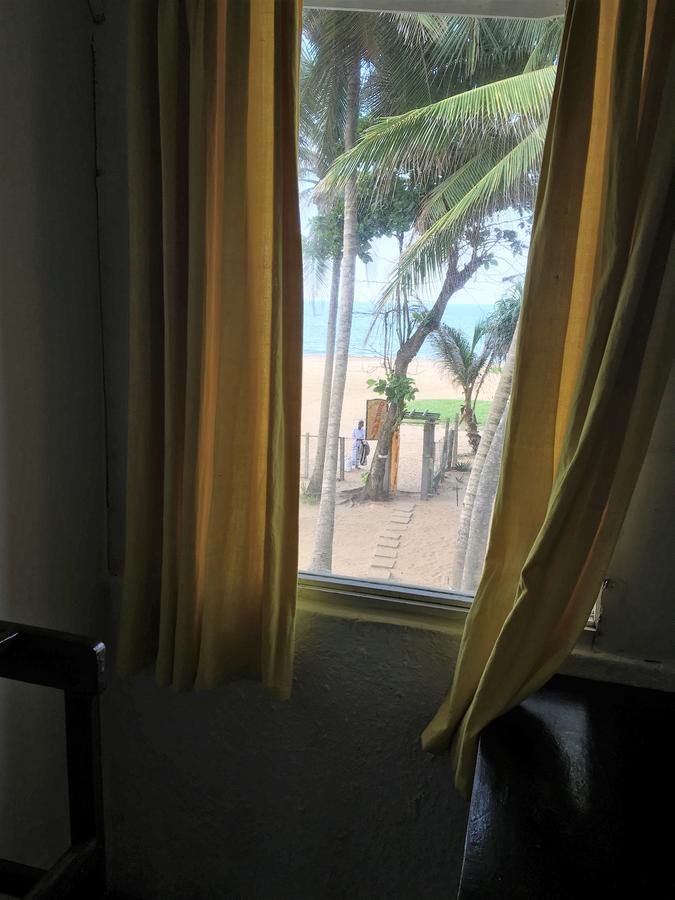 Dephani Beach Hotel Негомбо Экстерьер фото